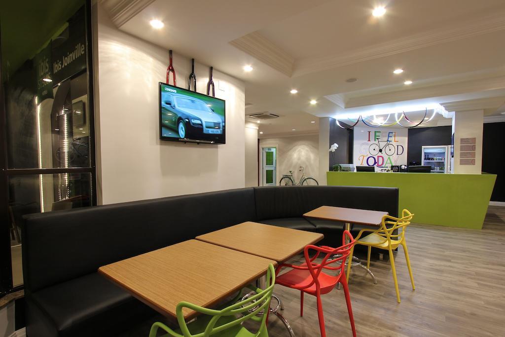 Ibis Styles Жоинвили Экстерьер фото